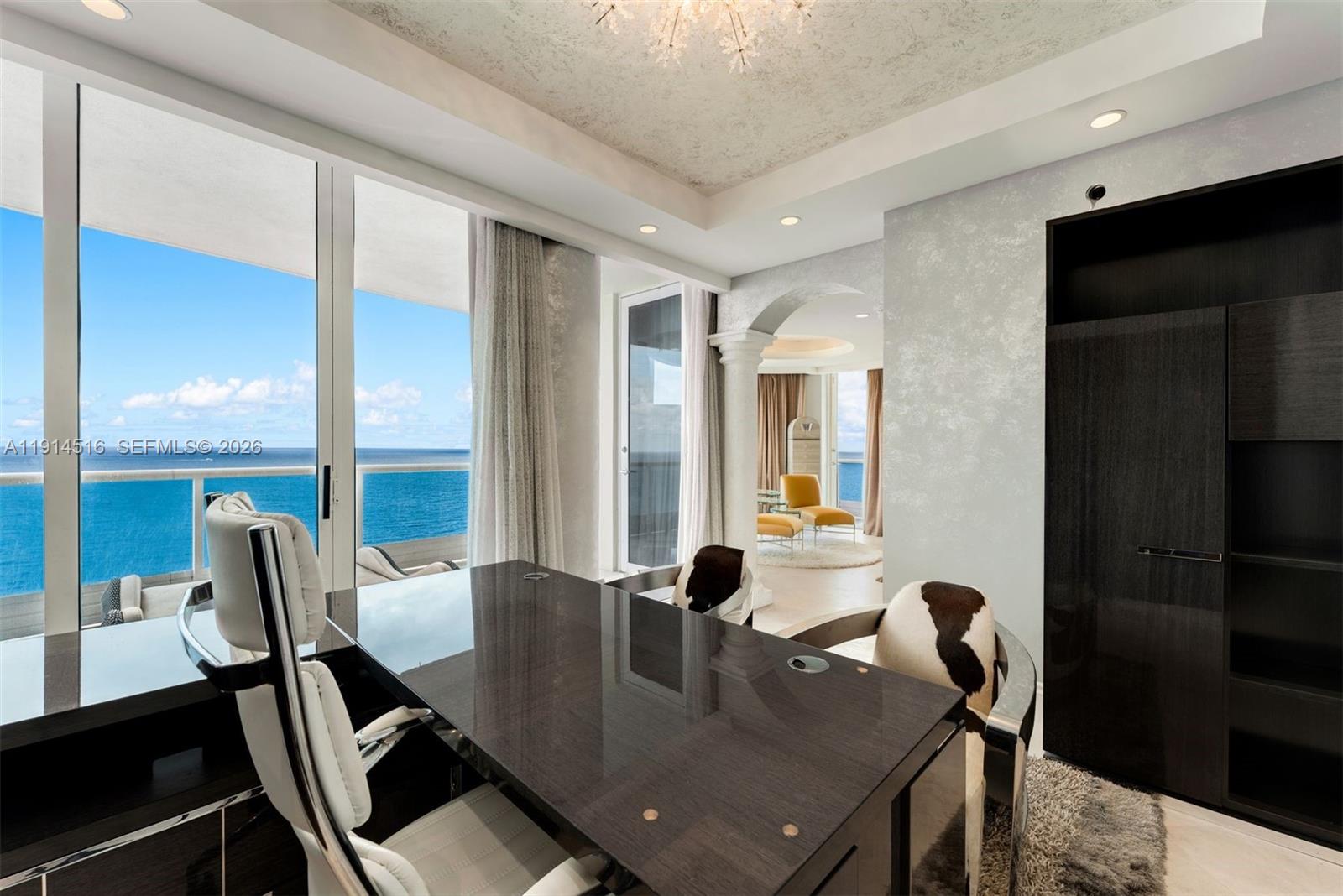 CAPOBELLA CONDO - Residential