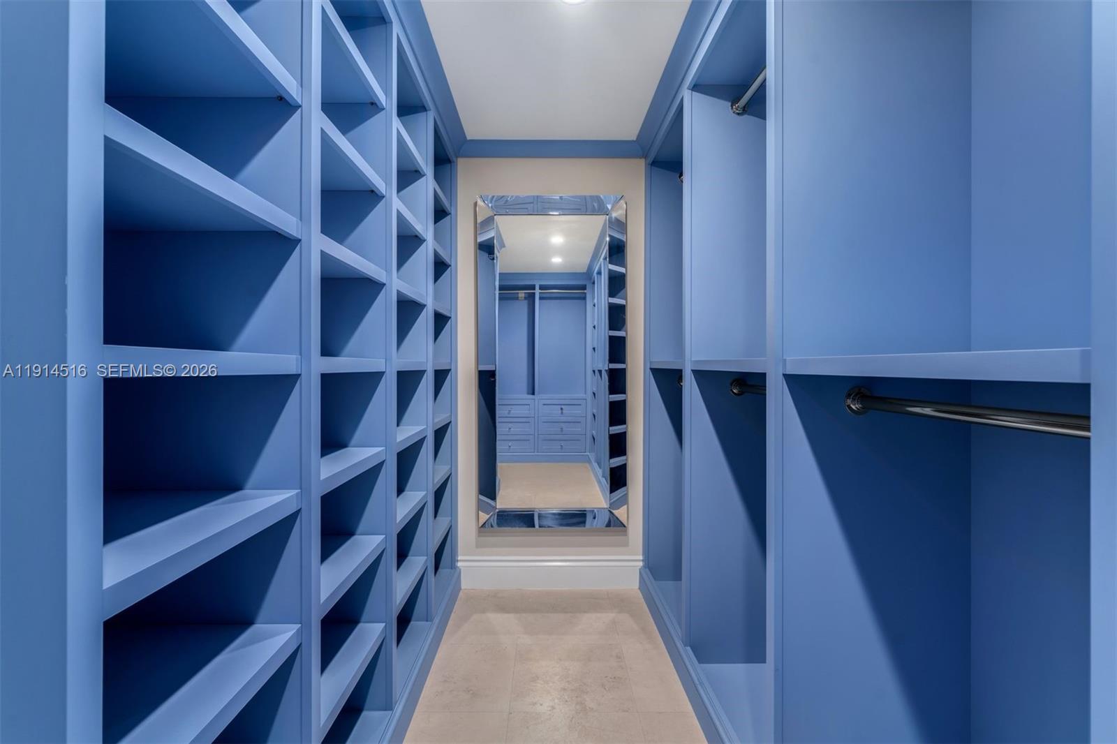 CAPOBELLA CONDO - Residential