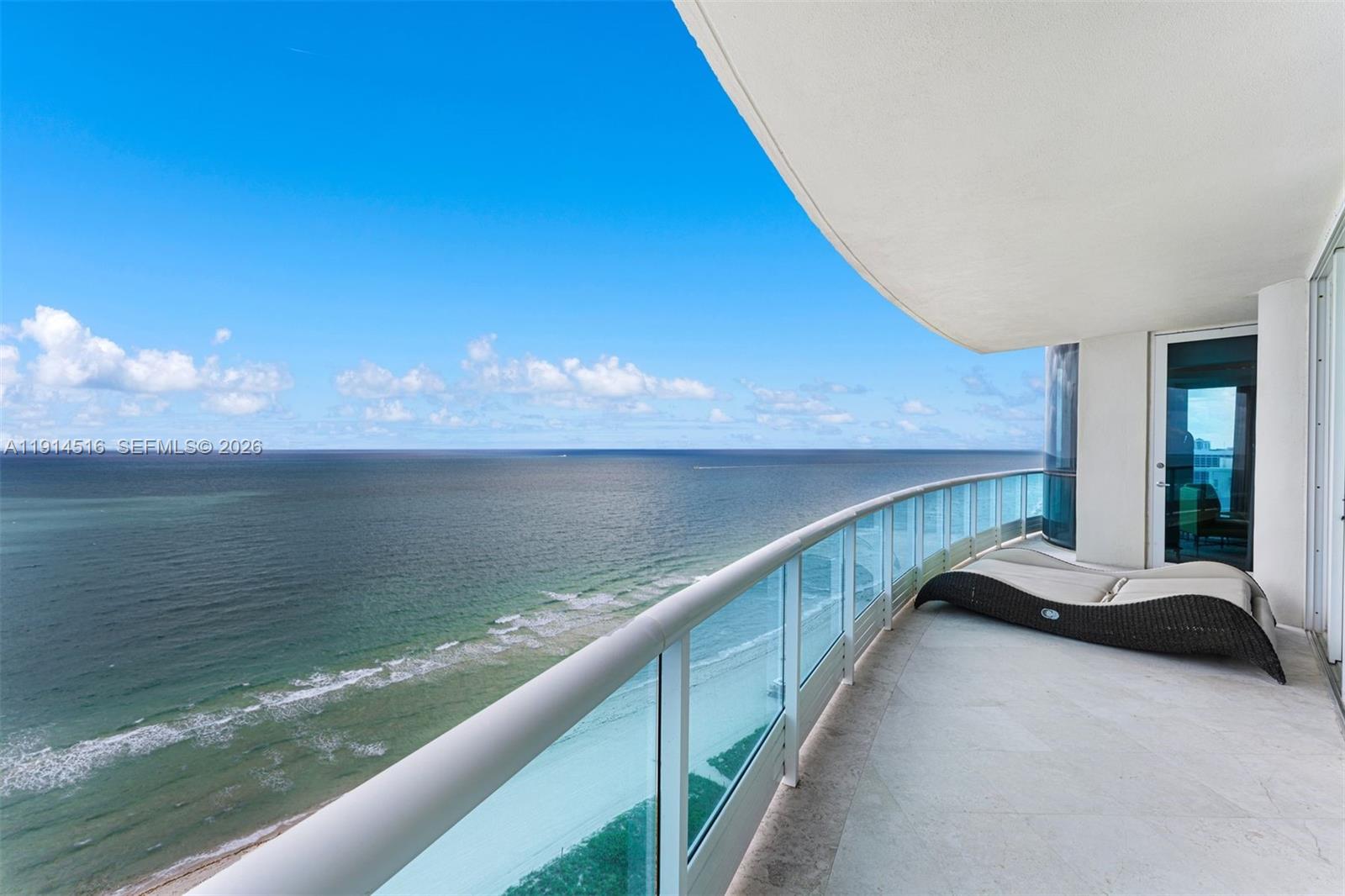 CAPOBELLA CONDO - Residential