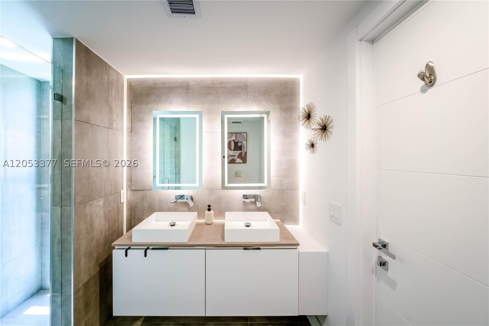 ISLE OF NORMANDY MIAMI VI - Residential