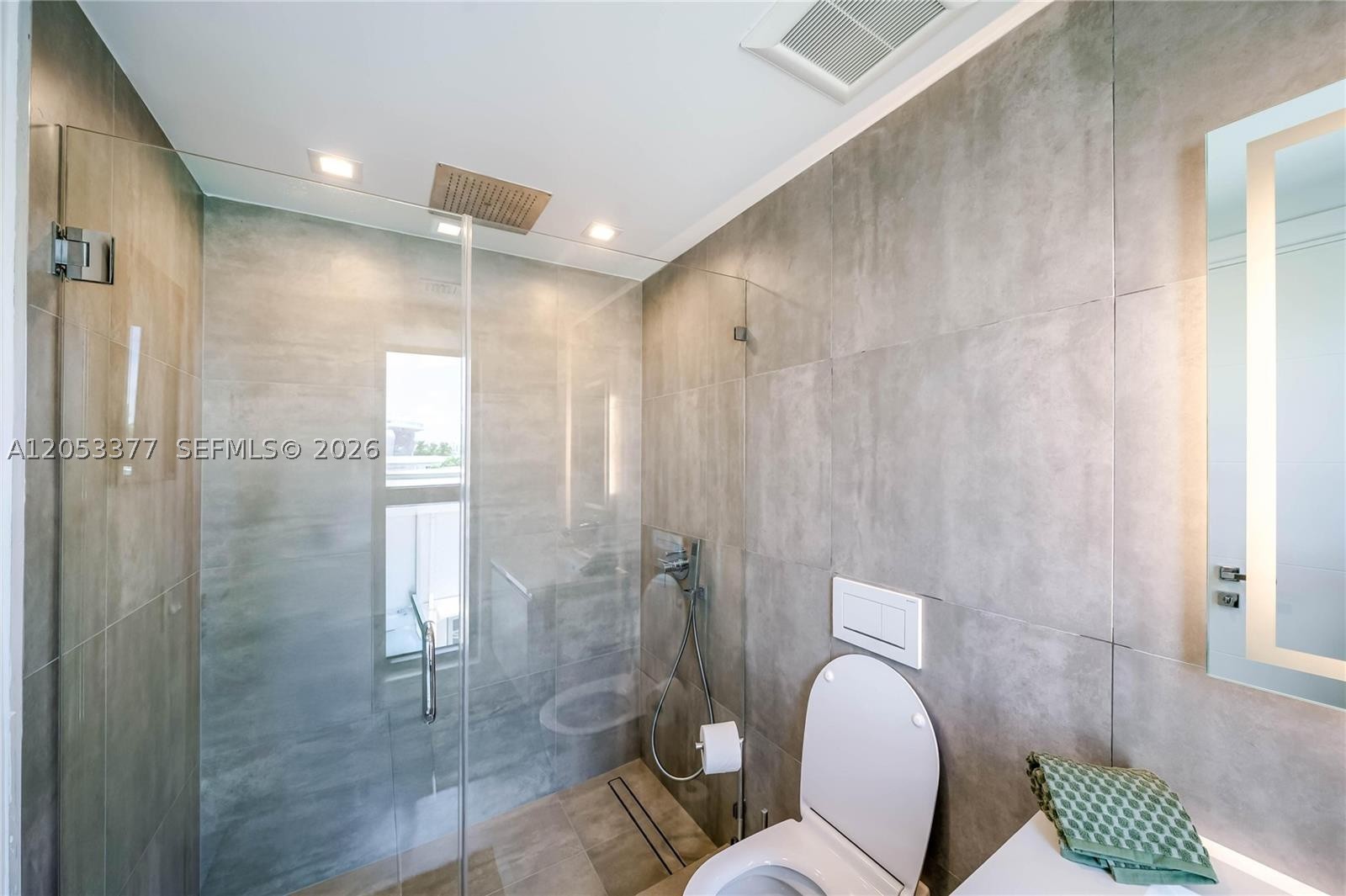 ISLE OF NORMANDY MIAMI VI - Residential