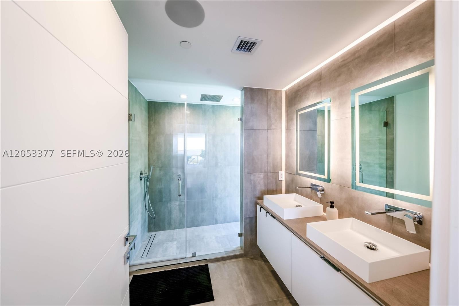 ISLE OF NORMANDY MIAMI VI - Residential