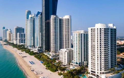 KINGS POINT IMPERIAL COND - Residential