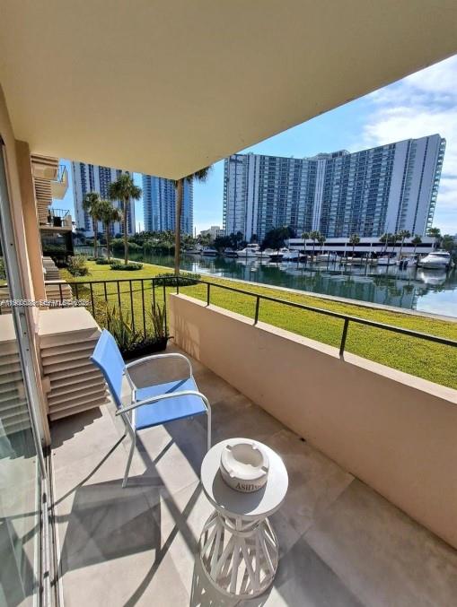 KINGS POINT IMPERIAL COND - Residential