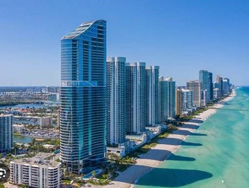 KINGS POINT IMPERIAL COND - Residential