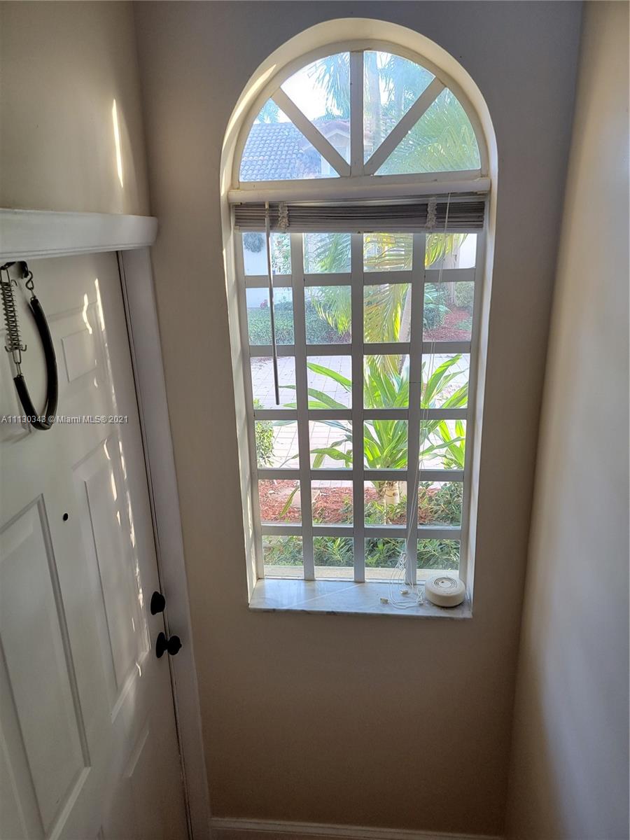 WINDY POINTE CONDO NO 63 - Residential