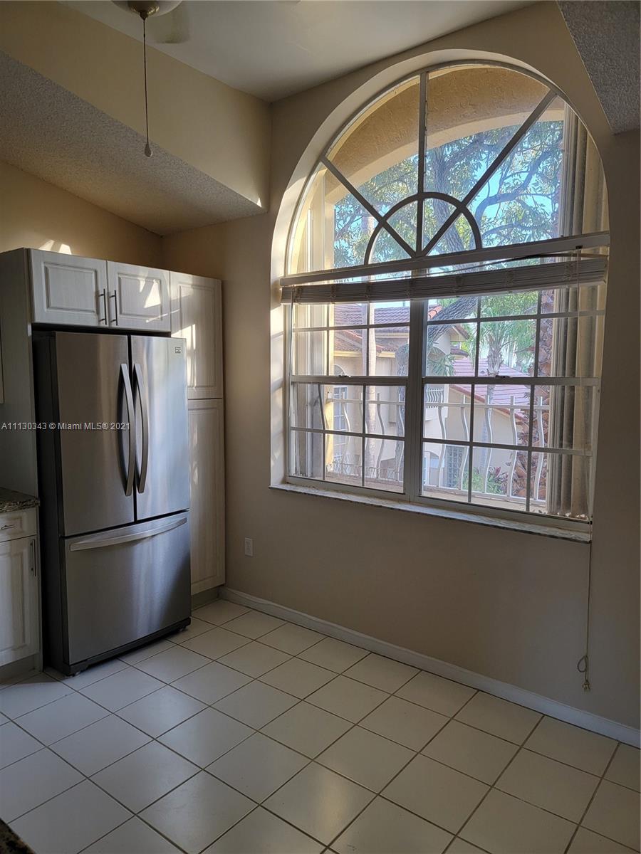WINDY POINTE CONDO NO 63 - Residential
