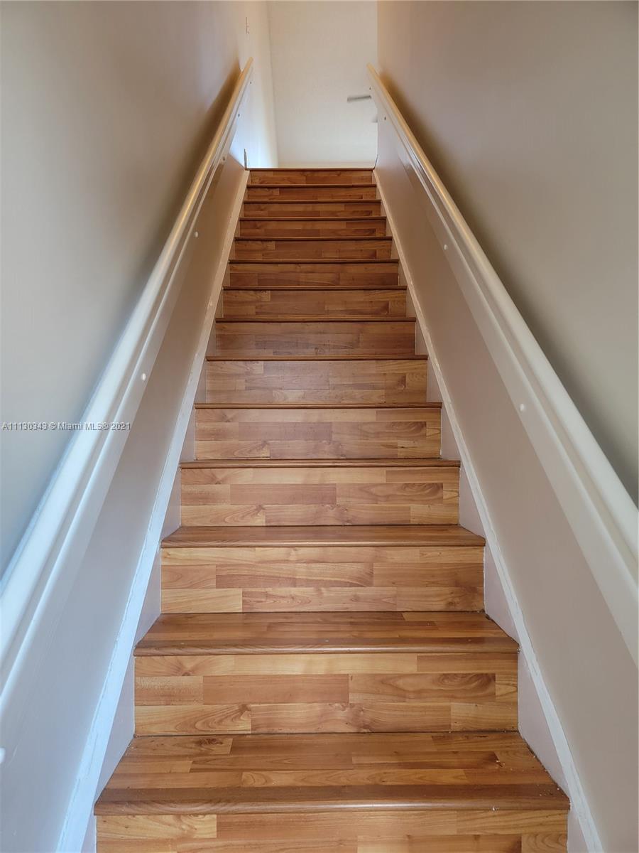 WINDY POINTE CONDO NO 63 - Residential