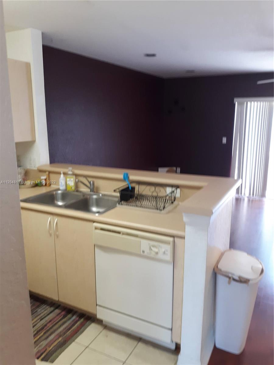 WASHINGTON COURT VILLAS - Residential Lease