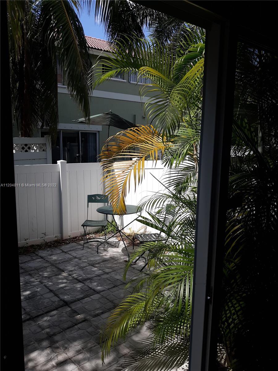 WASHINGTON COURT VILLAS - Residential Lease
