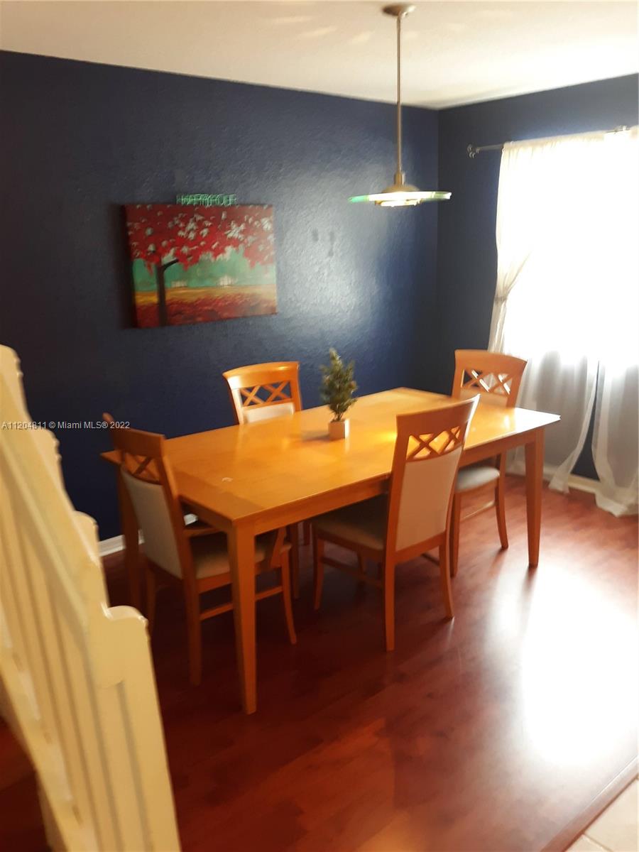 WASHINGTON COURT VILLAS - Residential Lease