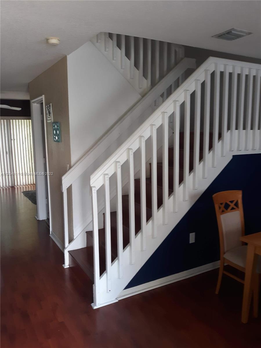 WASHINGTON COURT VILLAS - Residential Lease
