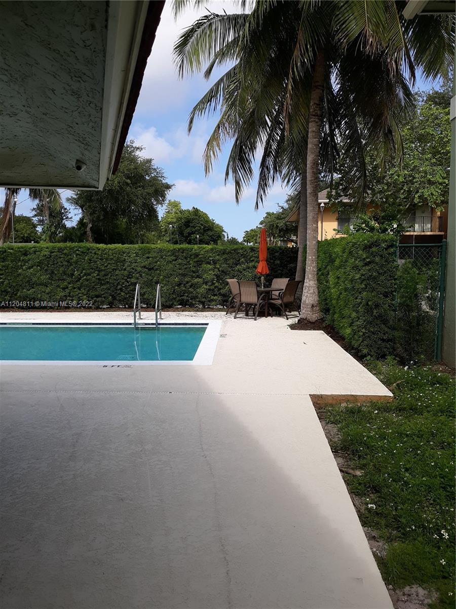 WASHINGTON COURT VILLAS - Residential Lease