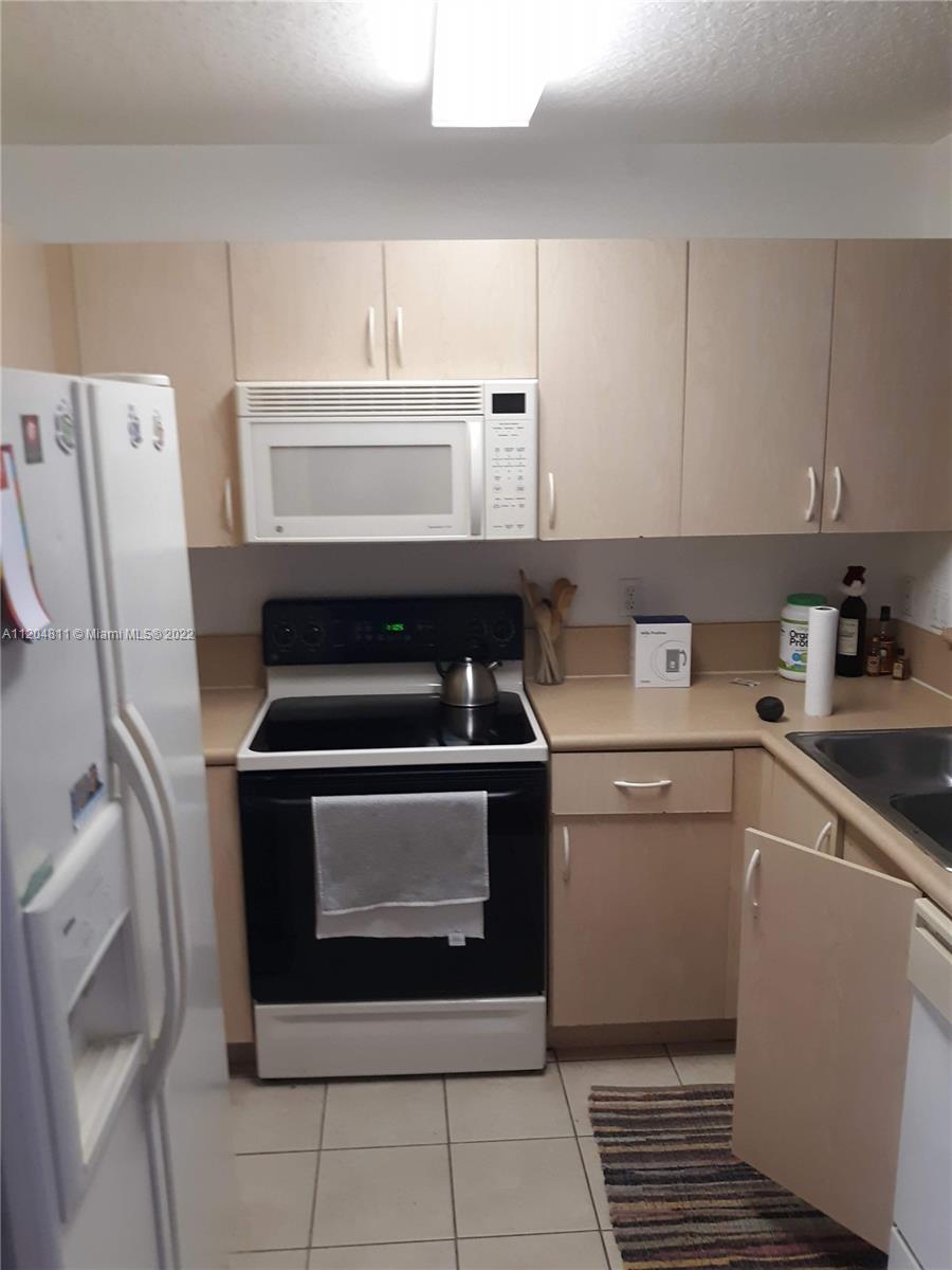 WASHINGTON COURT VILLAS - Residential Lease