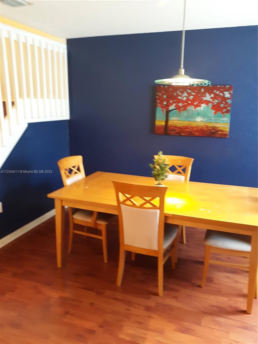 WASHINGTON COURT VILLAS - Residential Lease