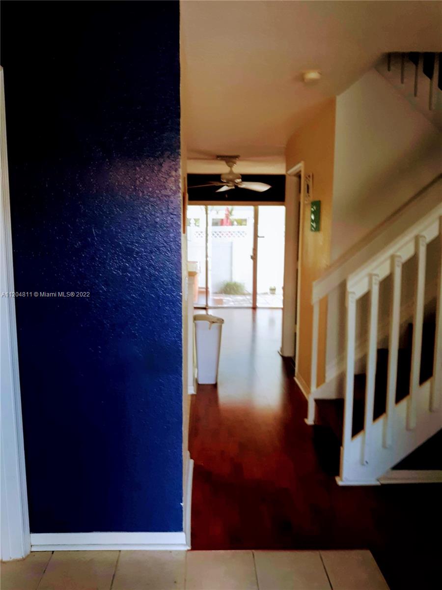 WASHINGTON COURT VILLAS - Residential Lease