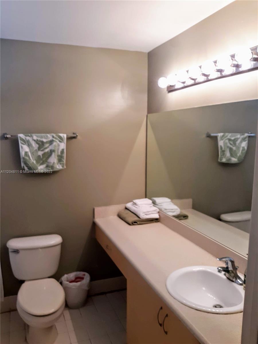 WASHINGTON COURT VILLAS - Residential Lease