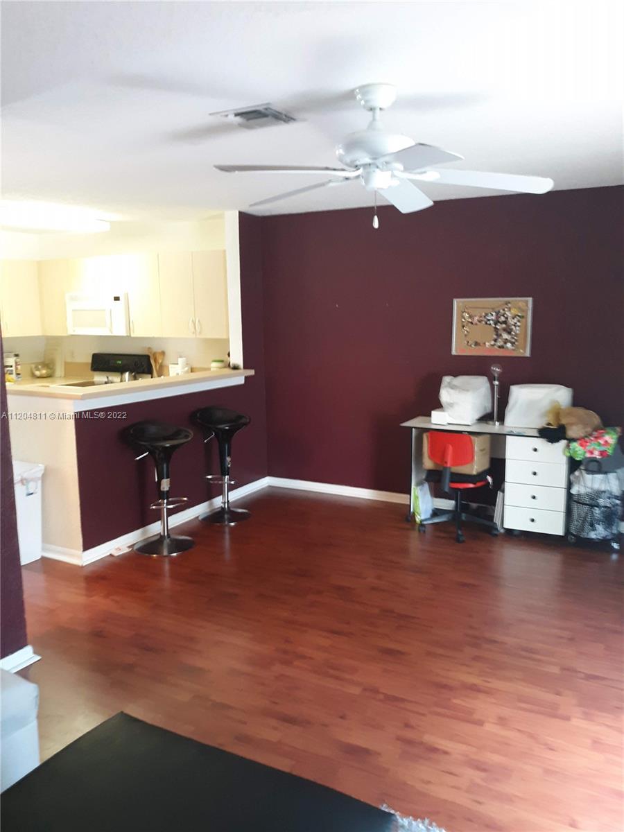 WASHINGTON COURT VILLAS - Residential Lease