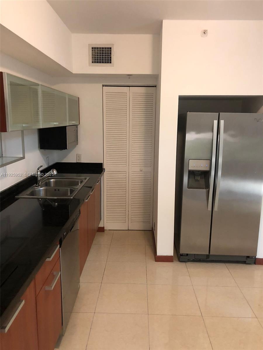LOFTS ON BRICKELL II COND - Residential