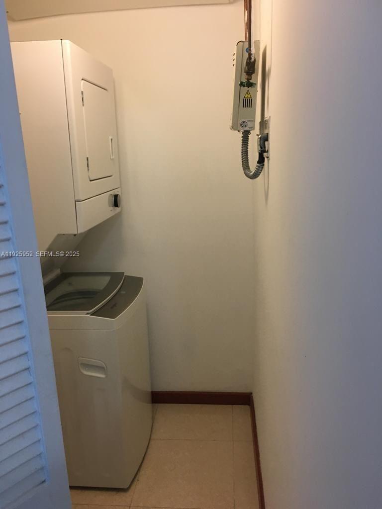 LOFTS ON BRICKELL II COND - Residential