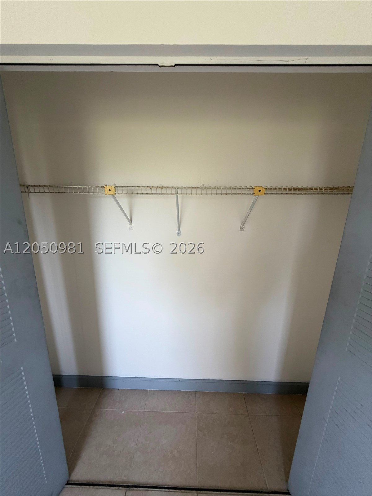 SAGA BAY GARDENS CONDO - Residential Lease