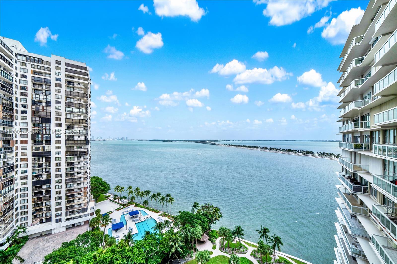 BRICKELL TOWNHOUSE CONDO - Residential