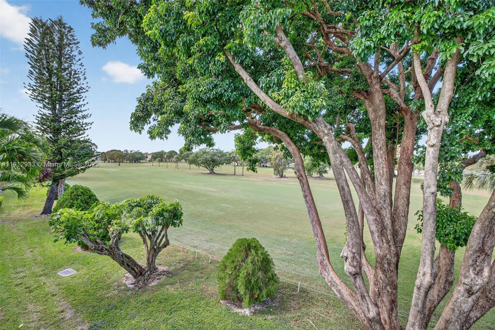 ORIOLE GOLF & TENNIS CLUB - Residential