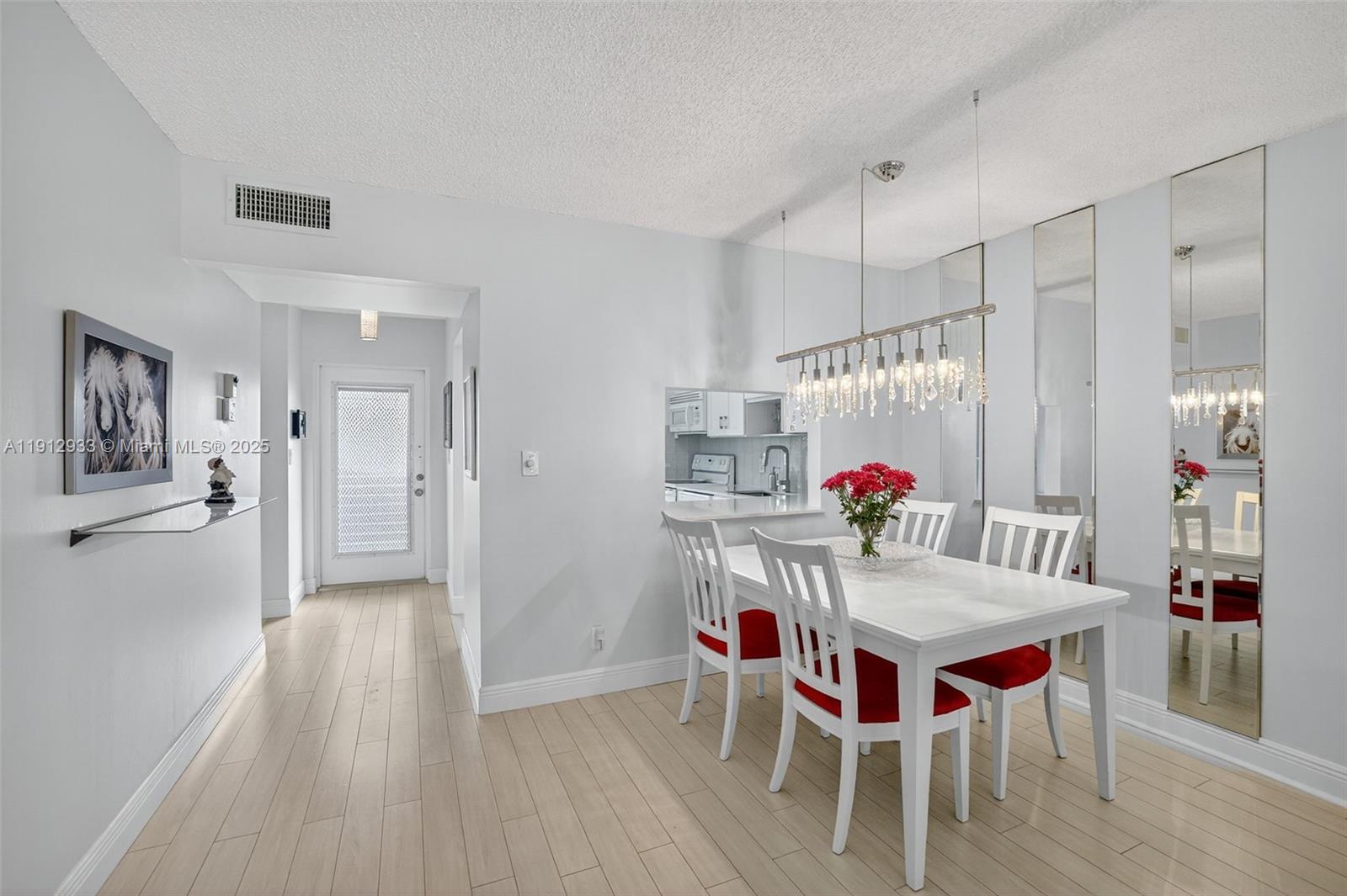 ORIOLE GOLF & TENNIS CLUB - Residential