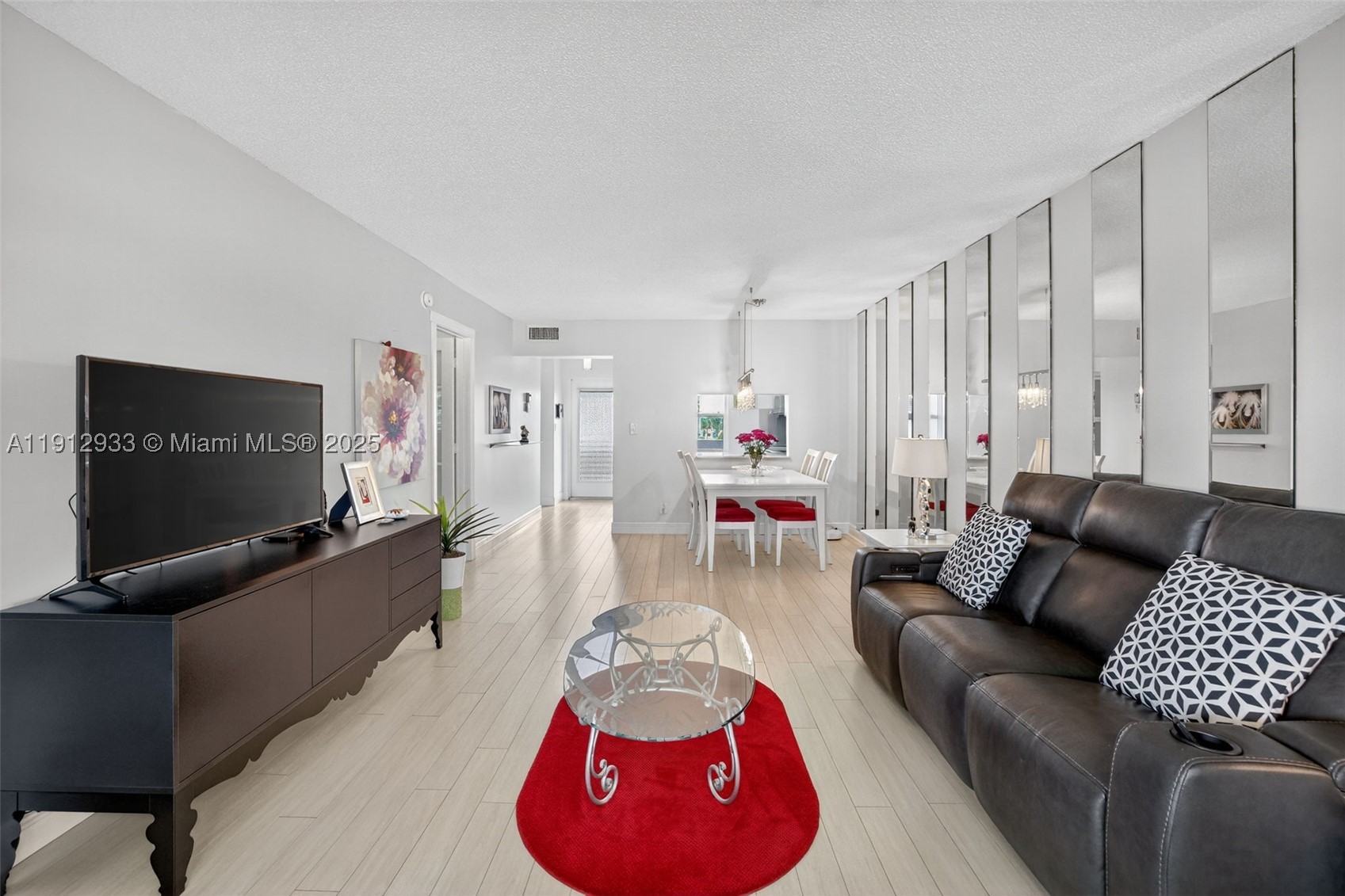 ORIOLE GOLF & TENNIS CLUB - Residential
