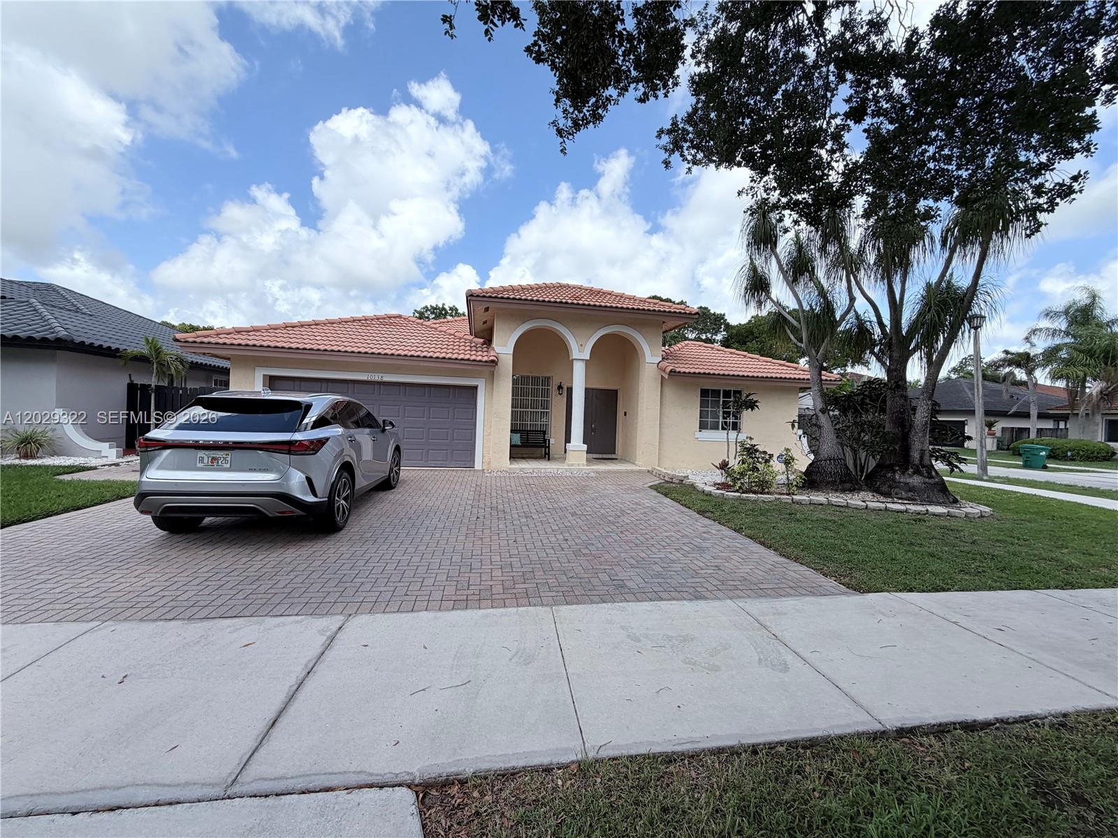 Rare opportunity! Beautiful 4BR/3BA corner lot home with NO HOA and plenty of room for your boat, RV, trailer, or work vehicles. Fully move-in ready featuring remodeled flooring, brand-new A/C, spacious living areas, and an ideal layout for large families. The oversized corner lot offers privacy and endless possibilities for outdoor living and entertaining. Located in a highly desirable area close to shopping, dining, excellent schools, and major roadways. Homes with these features and no HOA restrictions are hard to find—schedule your showing today!