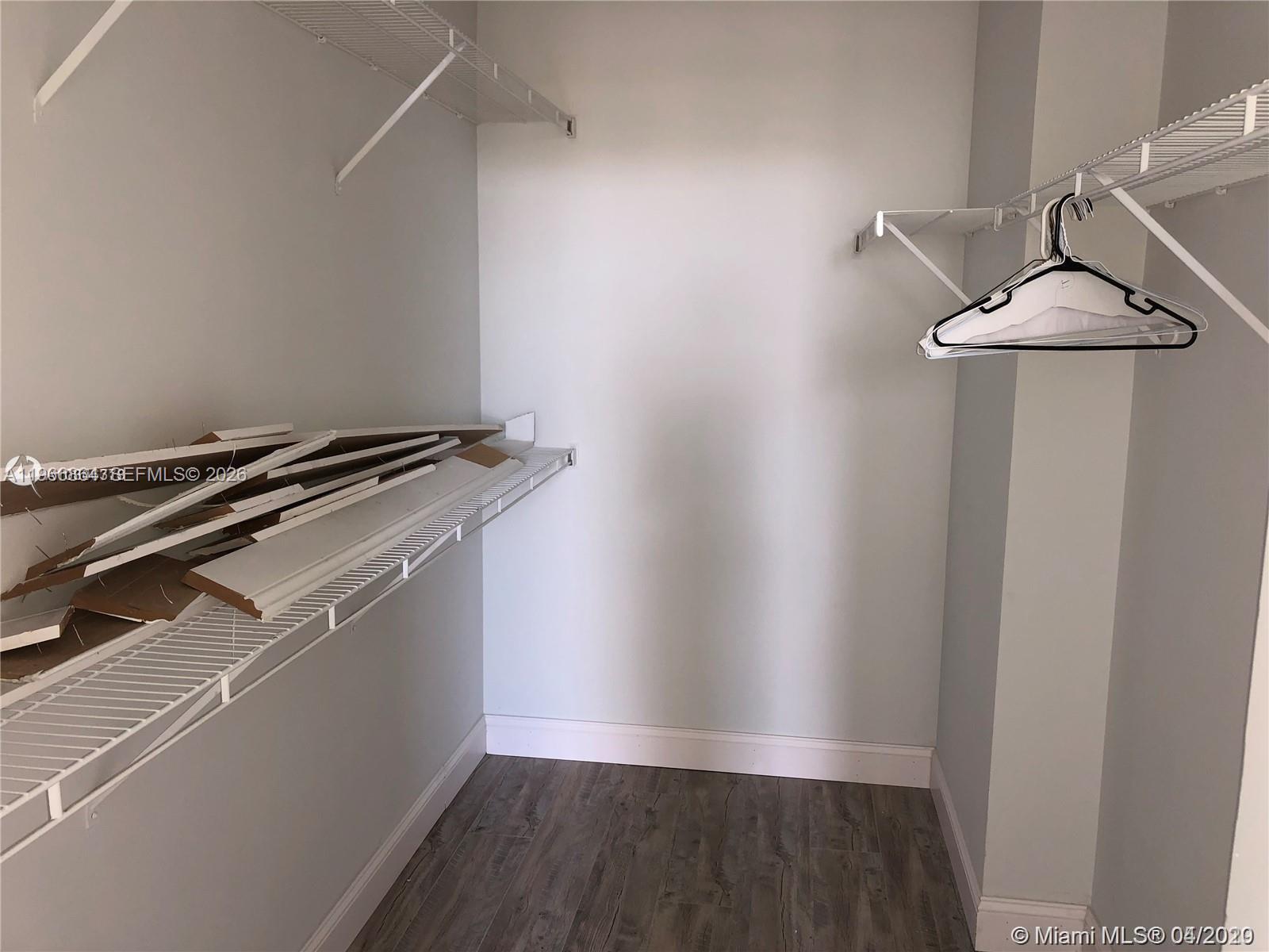 PORTO BELLAGIO CONDO - Residential