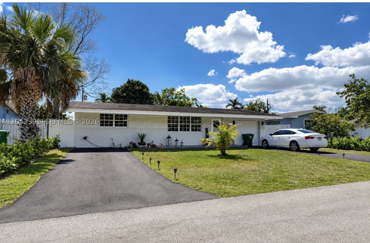 Charming single-family home featuring 3 bedrooms and 2 bathrooms, as per owner, located in the area of Pembroke Pines. Conveniently situated near schools, shopping centers, restaurants, and major highways, this home also offers ample driveway parking. Inside, you'll find a functional layout filled with natural light, while the spacious backyard provides plenty of room for outdoor enjoyment. A great opportunity with exceptional value and versatile living space. Don't miss your chance to make this home yours!