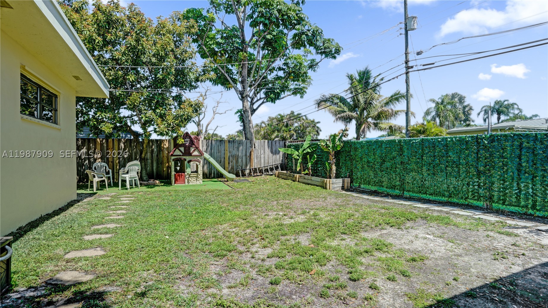 BREEZY MANOR AMENDED - Residential