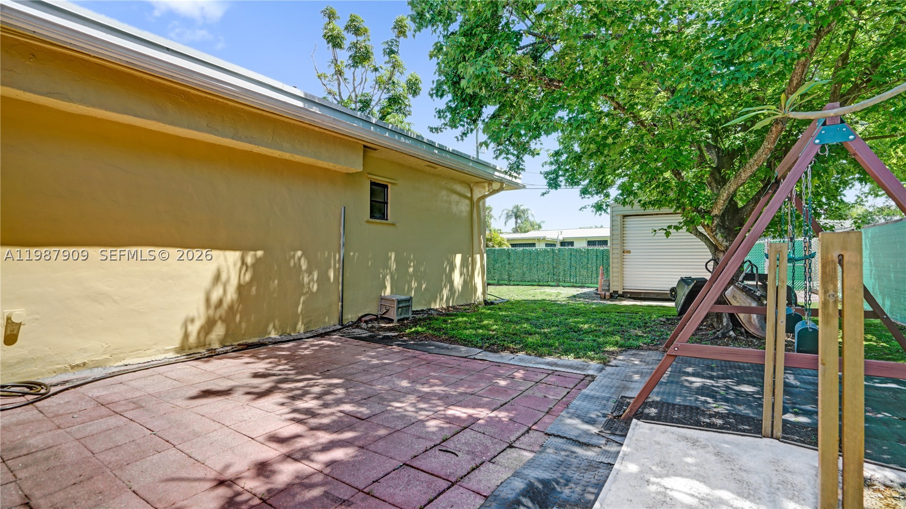 BREEZY MANOR AMENDED - Residential