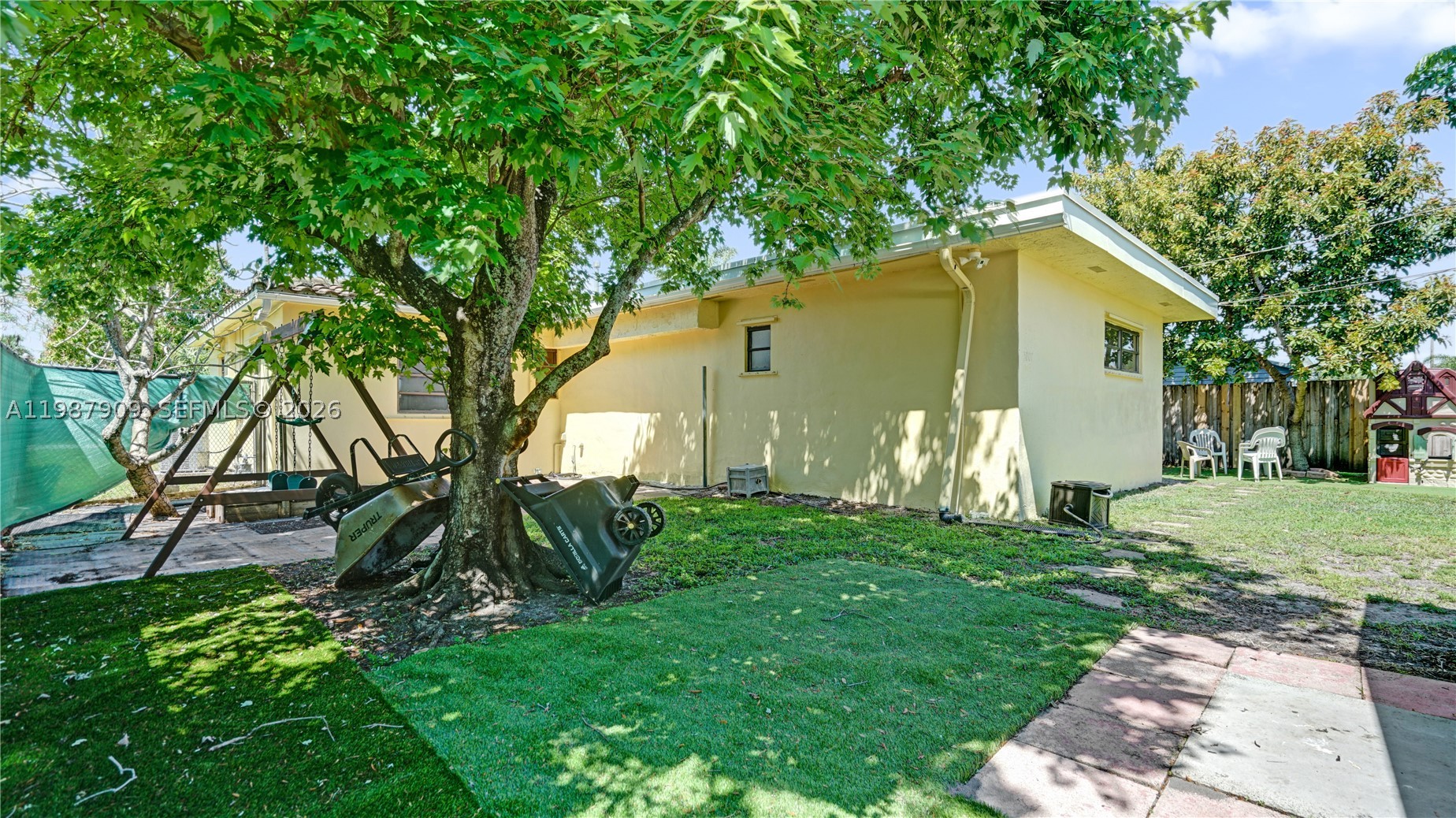 BREEZY MANOR AMENDED - Residential