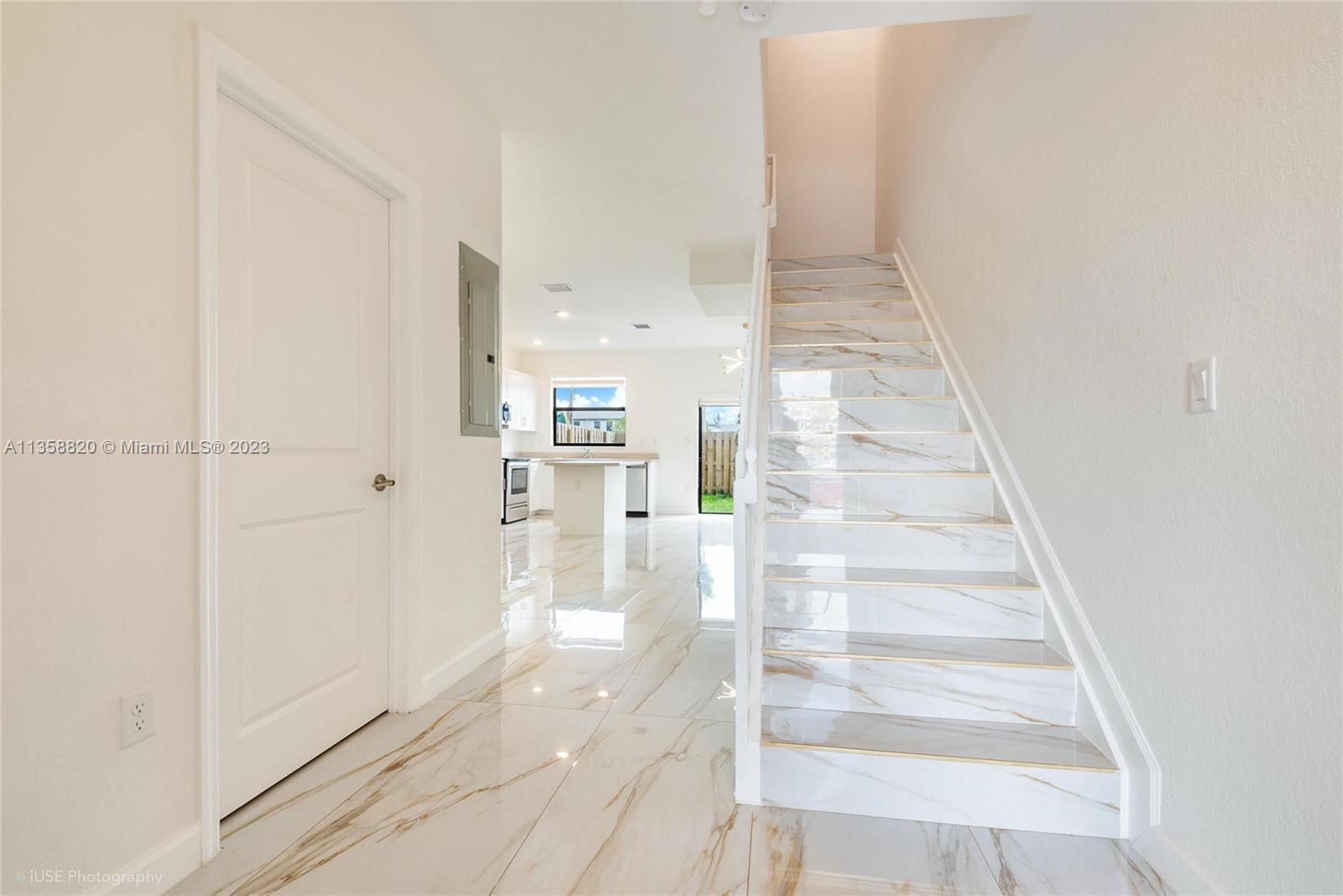 PINE ISLE - Residential Lease