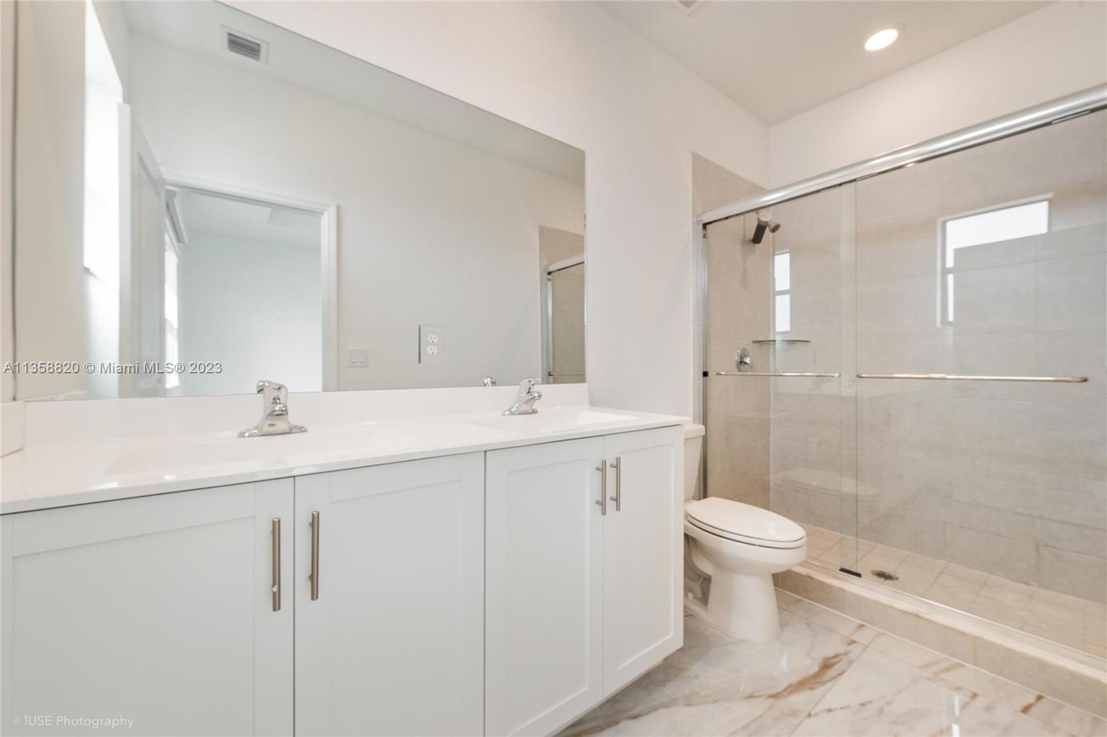 PINE ISLE - Residential Lease