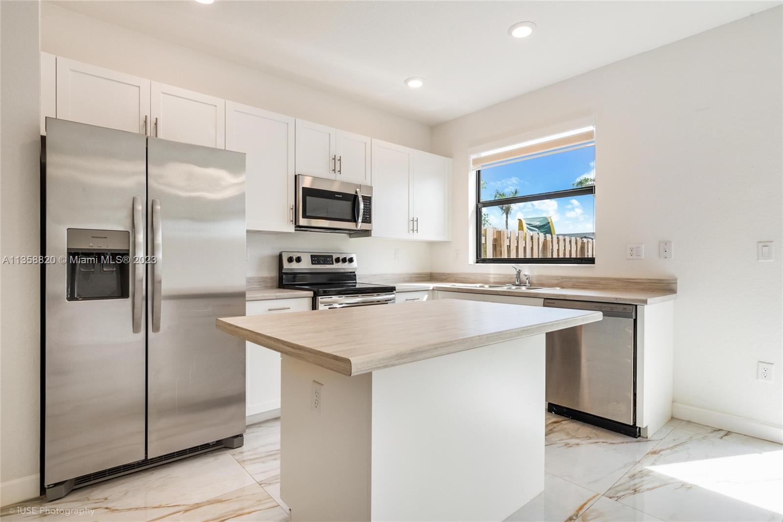PINE ISLE - Residential Lease
