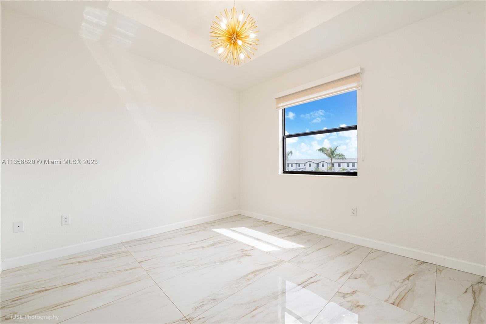 PINE ISLE - Residential Lease