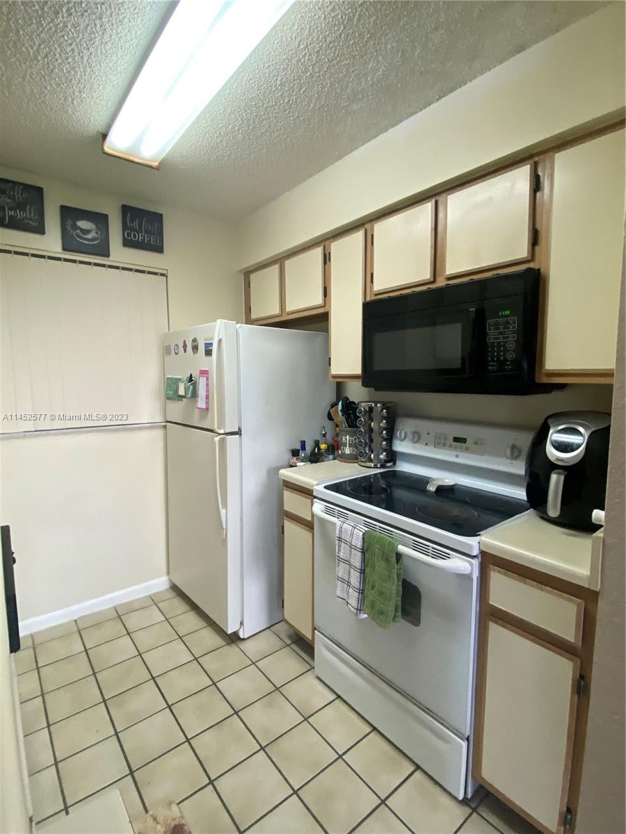 LAKEVIEW CLUB CONDO - Residential