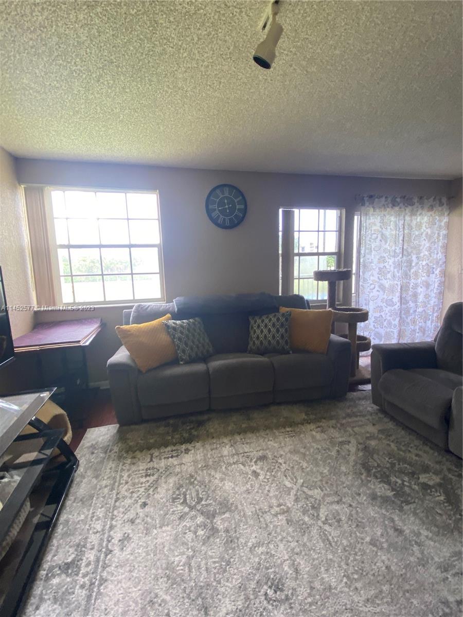 LAKEVIEW CLUB CONDO - Residential