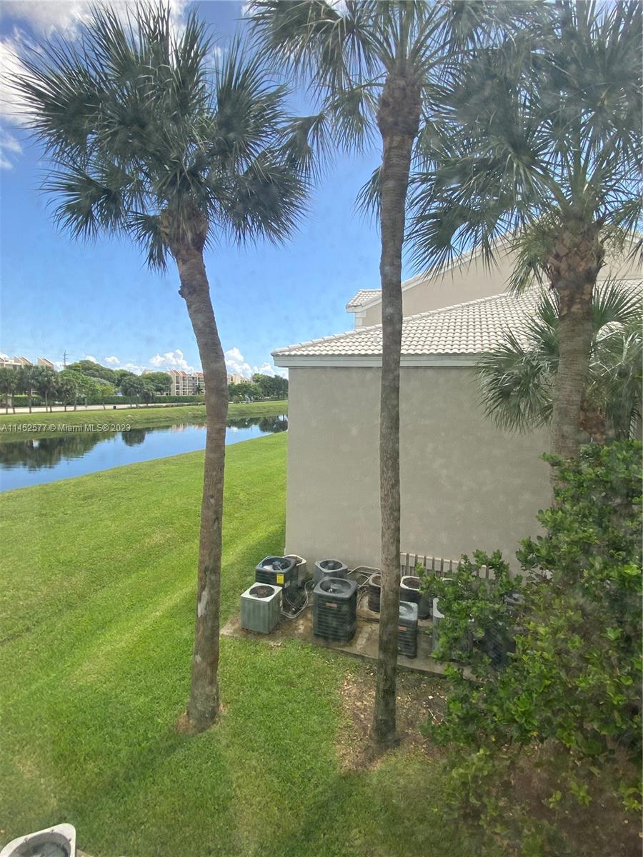 LAKEVIEW CLUB CONDO - Residential
