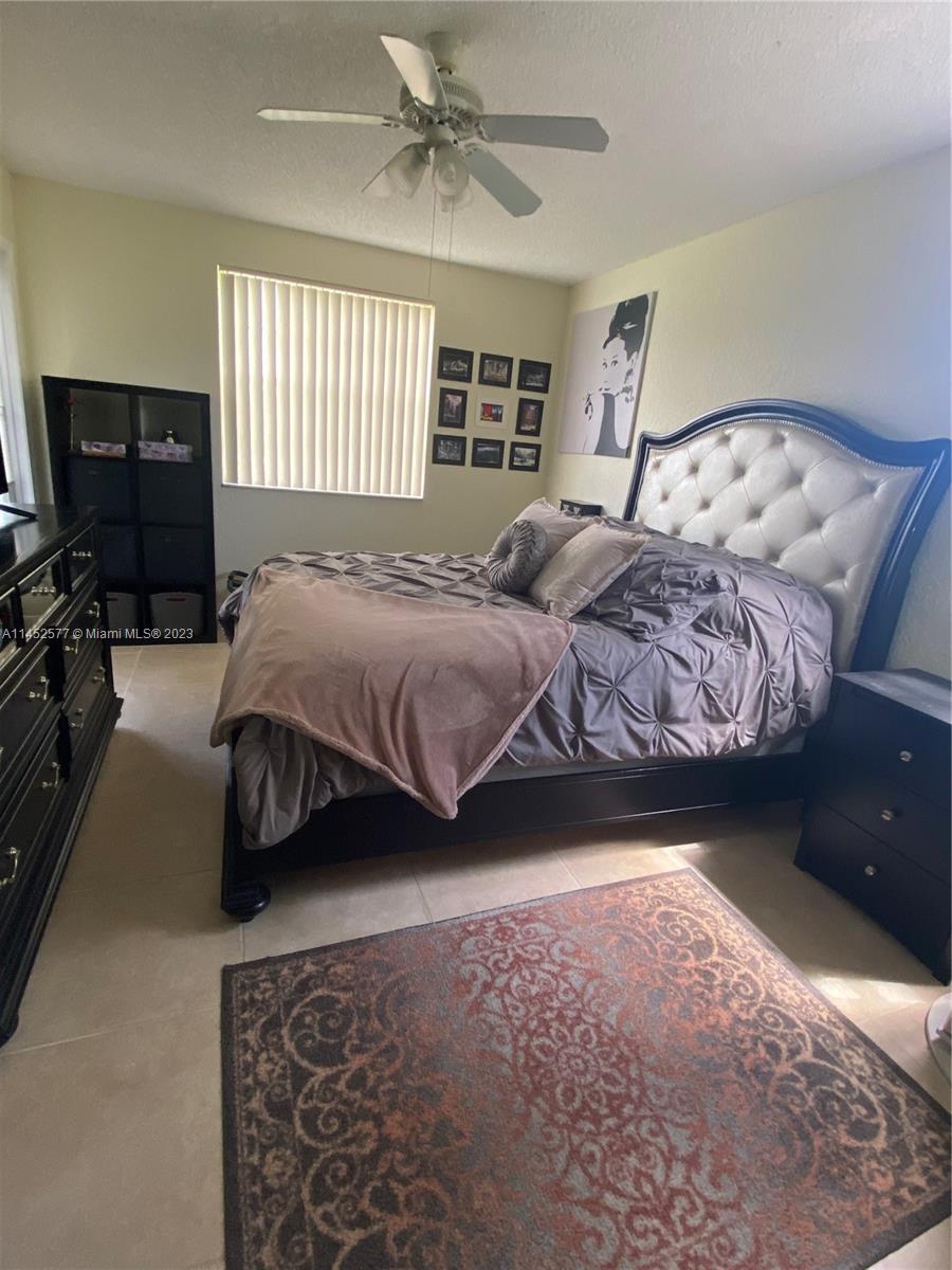 LAKEVIEW CLUB CONDO - Residential