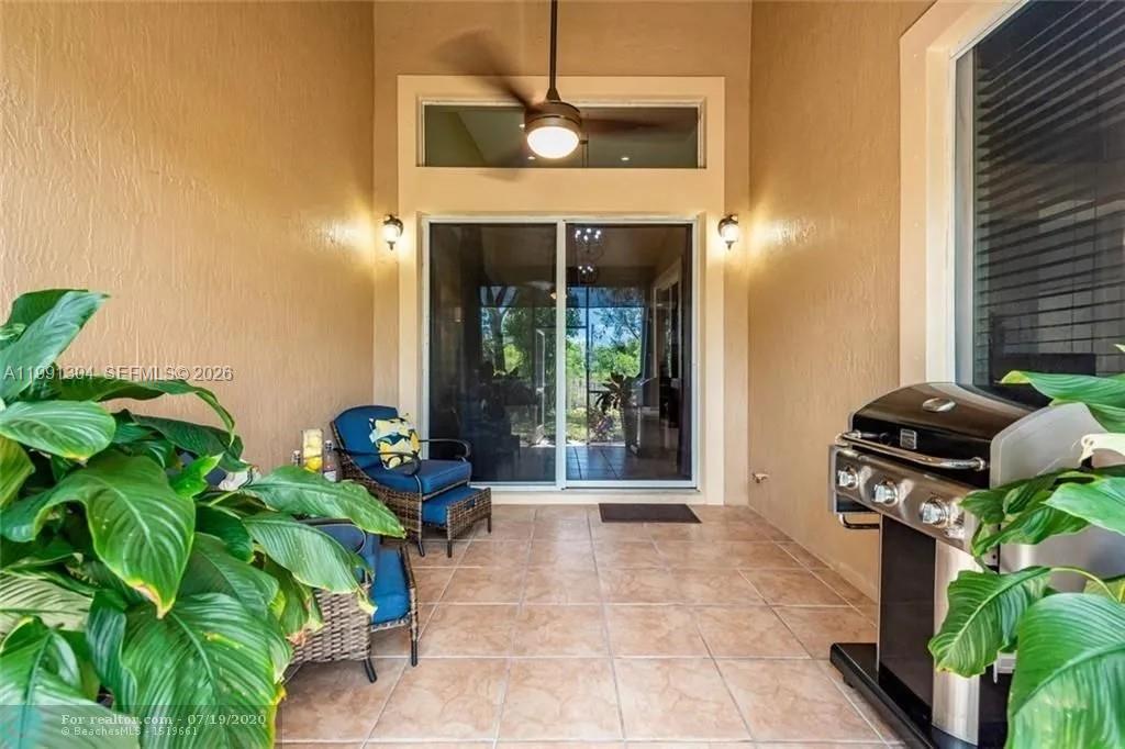HERON BAY FOUR - Residential
