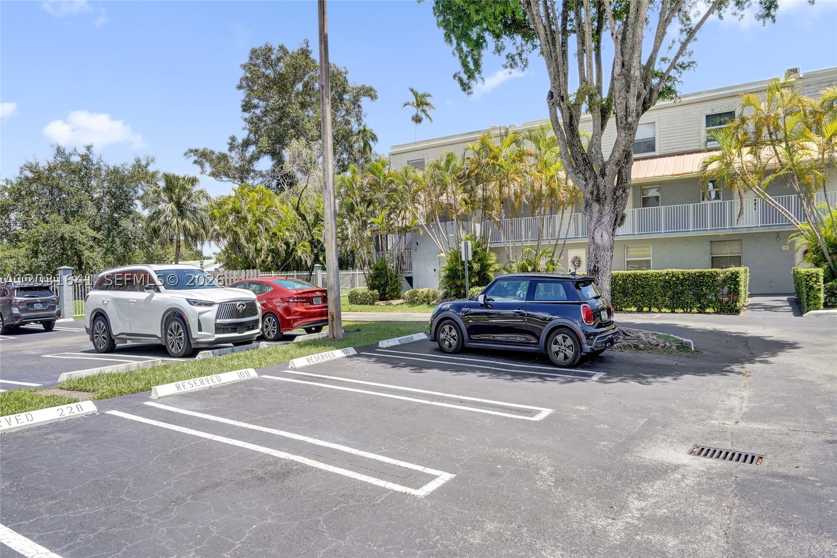SUNWOOD CONDO - Residential