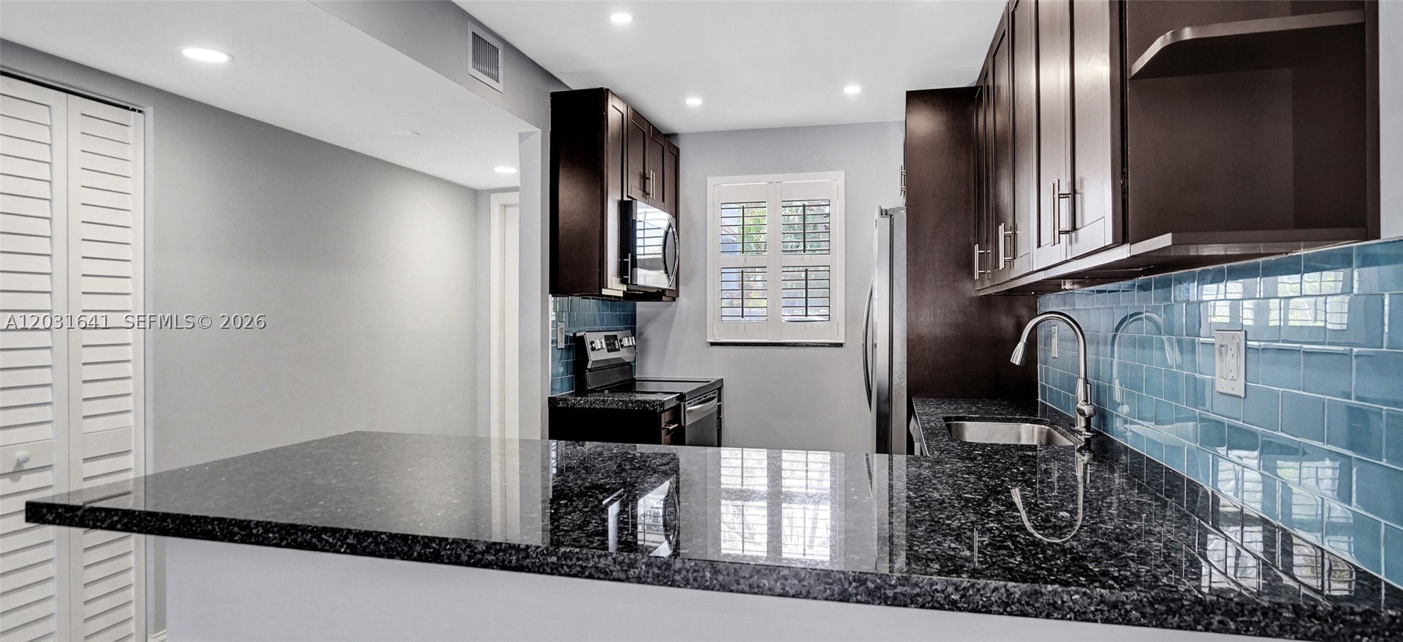 SUNWOOD CONDO - Residential