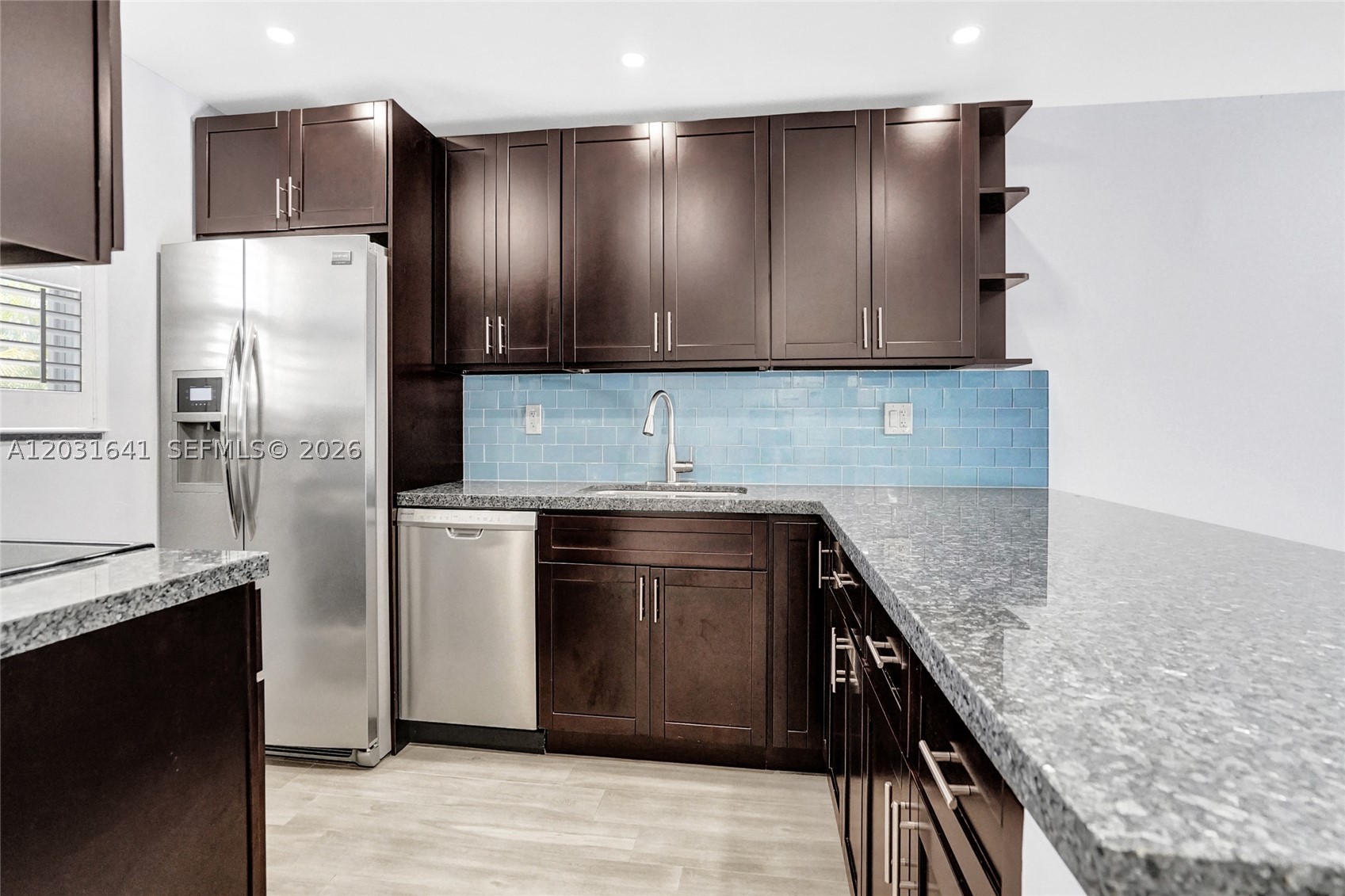 SUNWOOD CONDO - Residential