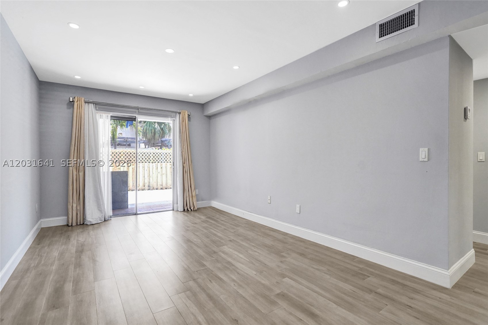 SUNWOOD CONDO - Residential