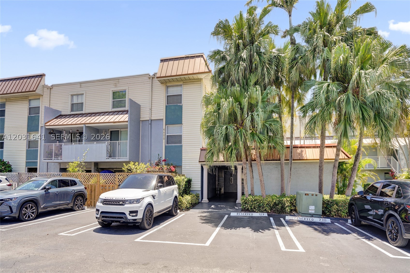 SUNWOOD CONDO - Residential