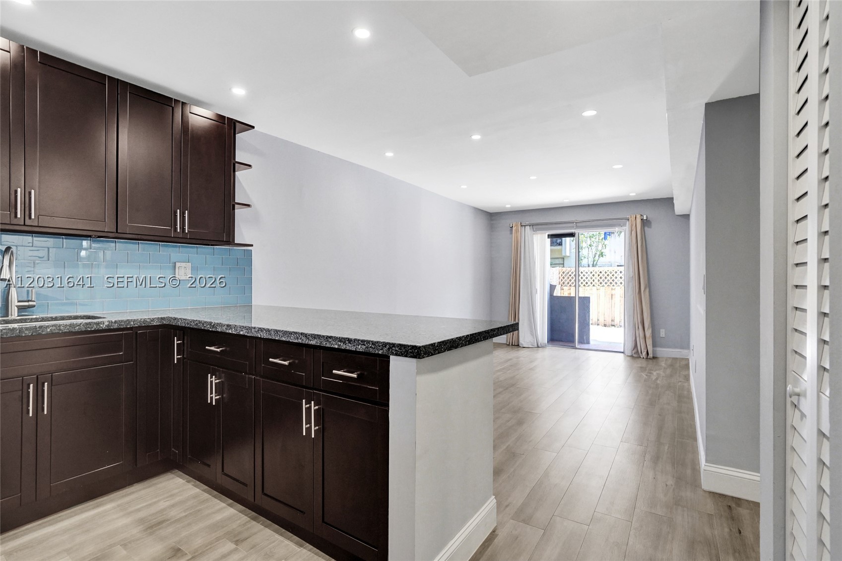 SUNWOOD CONDO - Residential